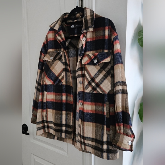 Zara Super Soft Checkered Shirt Jacket - Shacket - Picture 3 of 4